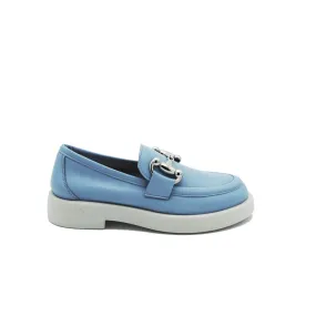 Mocassino in pelle con morsetto metal col. Avio