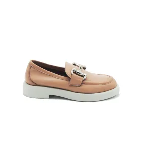 Mocassino in pelle con morsetto metal col. Nude